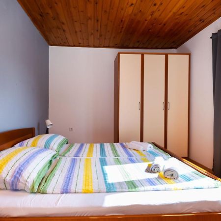 Apartments Anica F Lopar Luaran gambar