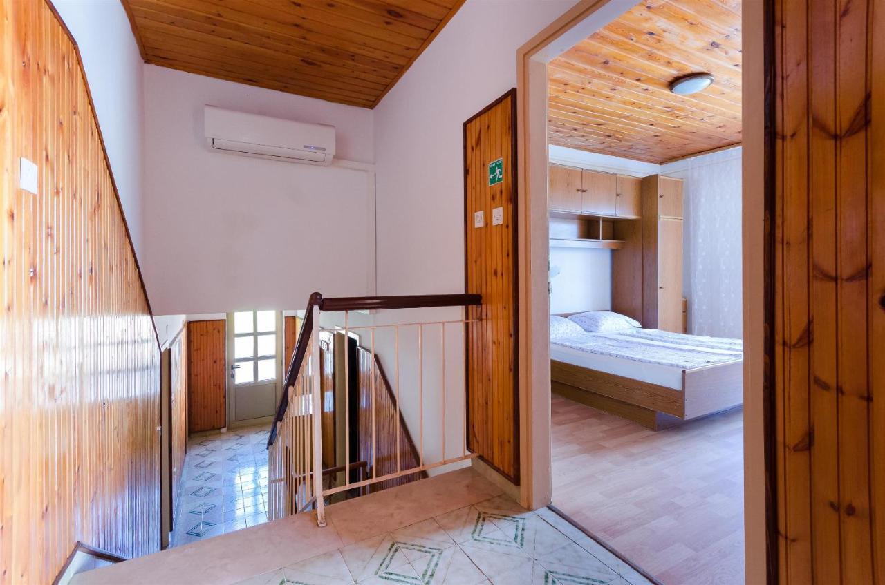 Apartments Anica F Lopar Luaran gambar