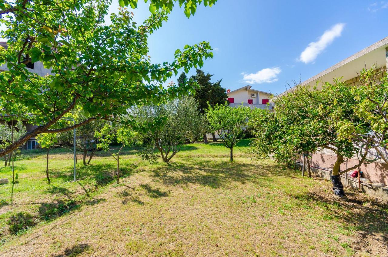 Apartments Anica F Lopar Luaran gambar