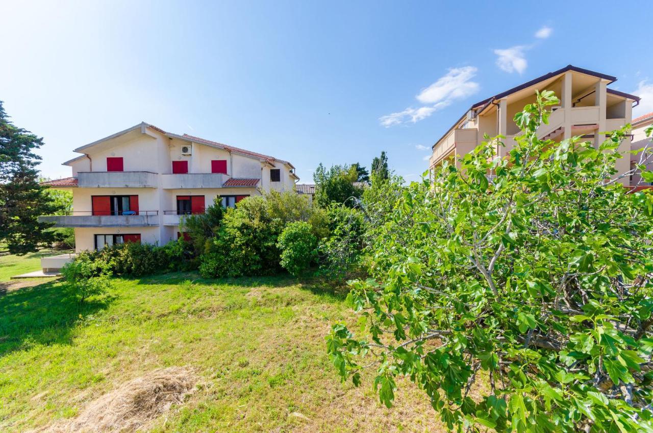 Apartments Anica F Lopar Luaran gambar