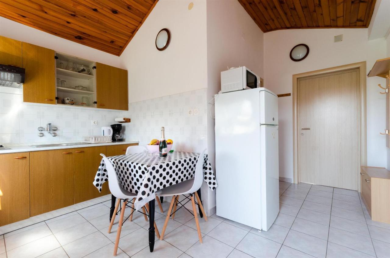 Apartments Anica F Lopar Luaran gambar
