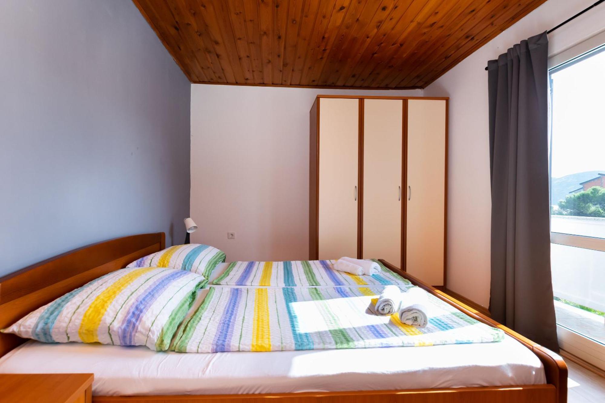 Apartments Anica F Lopar Luaran gambar